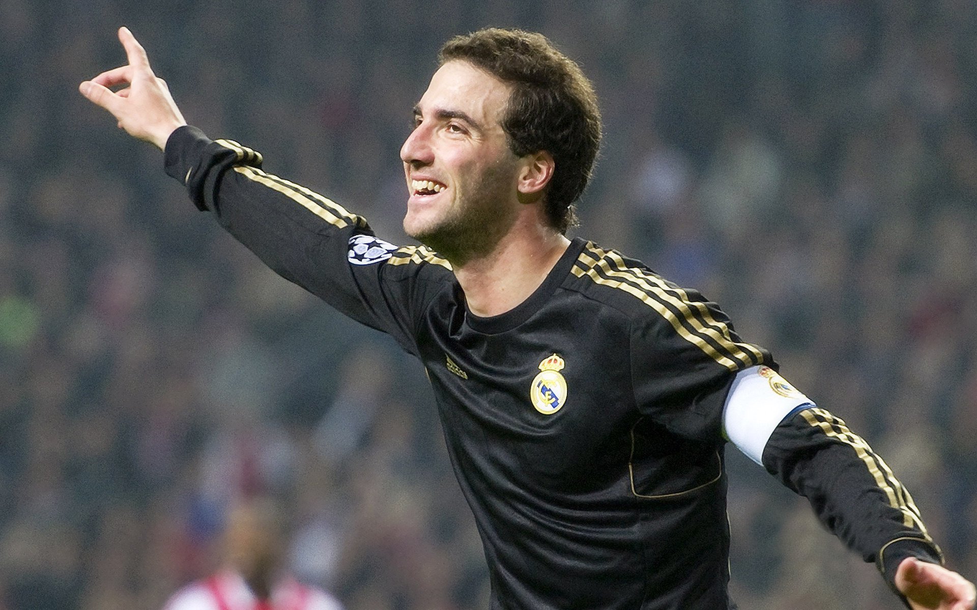 世界杯后：中国足协召开闭门会 专家组要求“十年不再喊口号，只看数据”